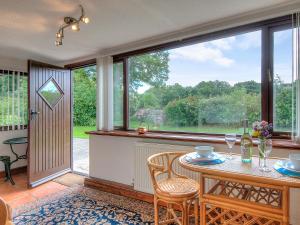 Posezení v ubytování Pant Y Corn + 10 fotografií