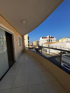 d'un balcon offrant une vue sur la ville. dans l'établissement Apartamento espaçoso e localização perfeita, à Petrolina