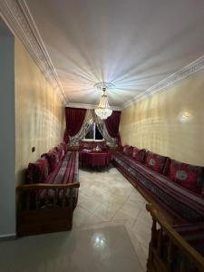 Posezení v ubytování Calme, plage 8 min, tout proche