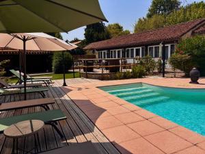 Πισίνα στο ή κοντά στο Gîtes de la chocolaterie