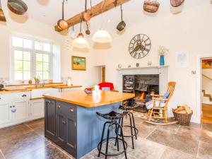 Kuchyň nebo kuchyňský kout v ubytování The Farmhouse Uk33419