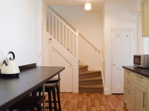 Η κουζίνα ή μικρή κουζίνα στο Little Lismoy