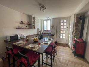 Nhà bếp/bếp nhỏ tại Casa Amadio - stile rustico comfort moderno