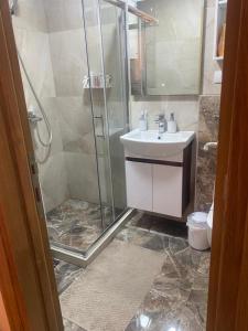 Ένα μπάνιο στο Apartman Positiv Zlatibor Lux & Spa +43 φωτογραφίες