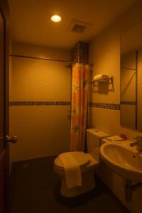 Ένα μπάνιο στο The Aura Patong +19 φωτογραφίες