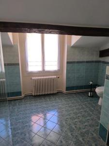 Koupelna v ubytování Maison en pierre cosy + 10 fotografií