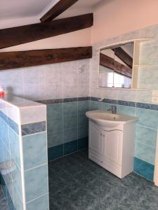 Koupelna v ubytování Maison en pierre cosy