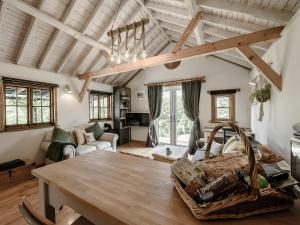 Posezení v ubytování Brook Farm Annex