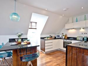 Kuchyň nebo kuchyňský kout v ubytování 9 The Whitehouse