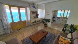 Kuchyň nebo kuchyňský kout v ubytování Uğrak Home