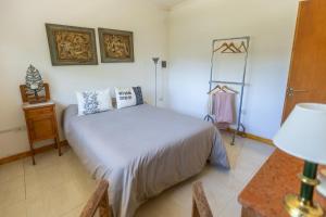 En eller flere senge i et værelse på La Querencia