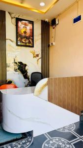 Μια τηλεόραση ή/και κέντρο ψυχαγωγίας στο Rukmani Palace +79 φωτογραφίες