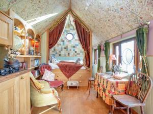 Posezení v ubytování The Observatory-Uk41754 + 15 fotografií