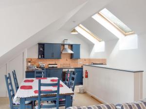 Η κουζίνα ή μικρή κουζίνα στο Lindisfarne View