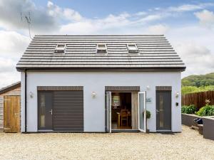 Το κτήριο όπου στεγάζεται  η παραθεριστική κατοικία