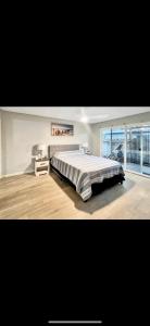 Postel nebo postele na pokoji v ubytování Beautiful Home & Pool