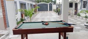 Τραπέζι μπιλιάρδου στο Cutting Edge Guest House