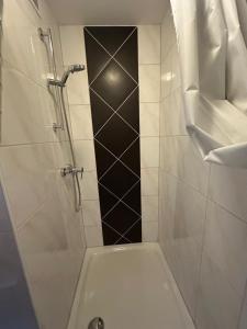 Ένα μπάνιο στο Overnight jewel