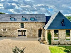 Το κτήριο όπου στεγάζεται  η βίλα