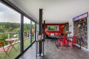 Μπαλκόνι ή βεράντα στο Gite SEINE EN VUE standing, panorama et climatisation