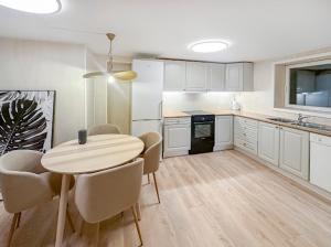 Η κουζίνα ή μικρή κουζίνα στο Aurora Bliss