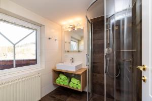 Ένα μπάνιο στο Haus Meneweger +45 φωτογραφίες