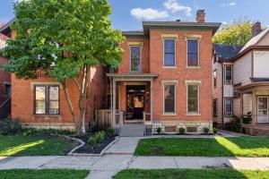 Το κτήριο όπου στεγάζεται  η παραθεριστική κατοικία