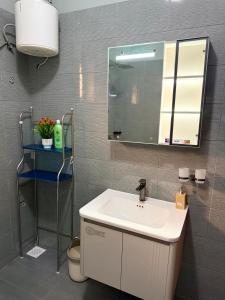 Koupelna v ubytování Serene Modern Escape in Kampala, Ntinda