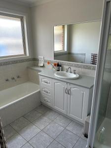 Ένα μπάνιο στο Beach Escape Torquay