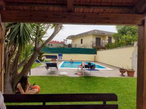 Bazén v ubytování Villa Giovanna nebo v jeho okolí