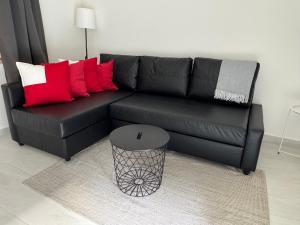 Posezení v ubytování BasilStay Bright Studio 10min to Messe & City Center + 40 fotografií