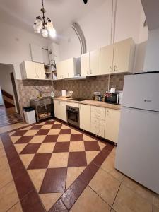 Φωτογραφία από το άλμπουμ του Elegant στο Ζρένιανιν