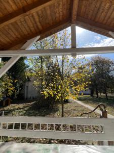 Κήπος έξω από το Kuća za odmor Sremac