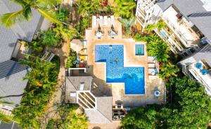 an overhead view of a house with a swimming pool at Wailea Luxury Retreat Walk to Beach & Shops in Wailea