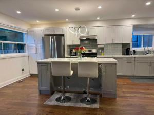 Η κουζίνα ή μικρή κουζίνα στο Quiet Queen Bedroom near Finch Birchmunt