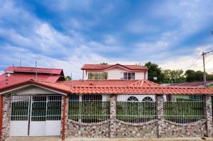 Φωτογραφία από το άλμπουμ του Villa Pool Path to Tortuguero σε Barrio Palermo