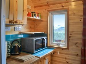 Η κουζίνα ή μικρή κουζίνα στο Brockalee Farm Retreat +11 φωτογραφίες