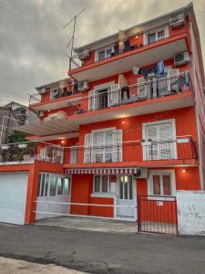 Billede fra billedgalleriet på Apartments Sunrise Marić i Igalo + 6 billeder