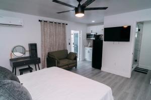 Μια τηλεόραση ή/και κέντρο ψυχαγωγίας στο Tampa Escape