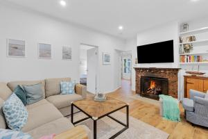 Et tv og/eller underholdning på Sandy Toes Cottage