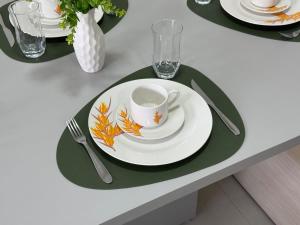 Φαγητό σε αυτό το διαμέρισμα ή κάπου εκεί κοντά