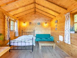 Ένα ή περισσότερα κρεβάτια σε δωμάτιο στο Beavers- Uk45706