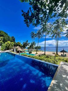 Bazén v ubytování Cebu Club Fort Med Resort nebo v jeho okolí