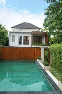 Бассейн в Villa 4R Ungasan или поблизости