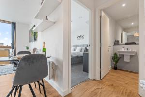 Кровать или кровати в номере Modern comfortable hideaway