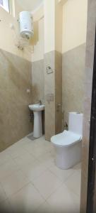 Koupelna v ubytování HathaYogashram Hostel