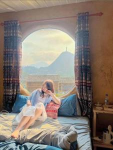 Nespecifikovaný výhled na hory nebo výhled na hory při pohledu z hotelu