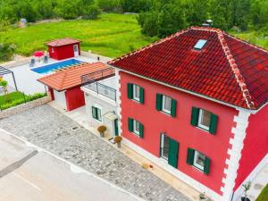 Gallery image of Holiday home in Slivno with swimming pool in Slivno