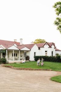 Budova, kde se farma nachází