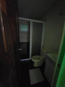 Koupelna v ubytování Casa para 8 personas cerca de la Carr 57 y Hosp Gral + 18 fotografií